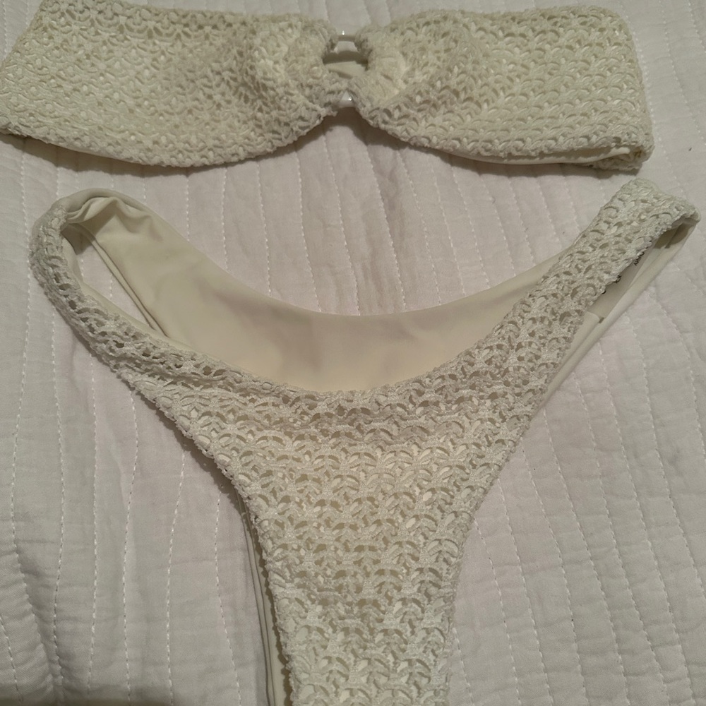 Eyelet bikini set